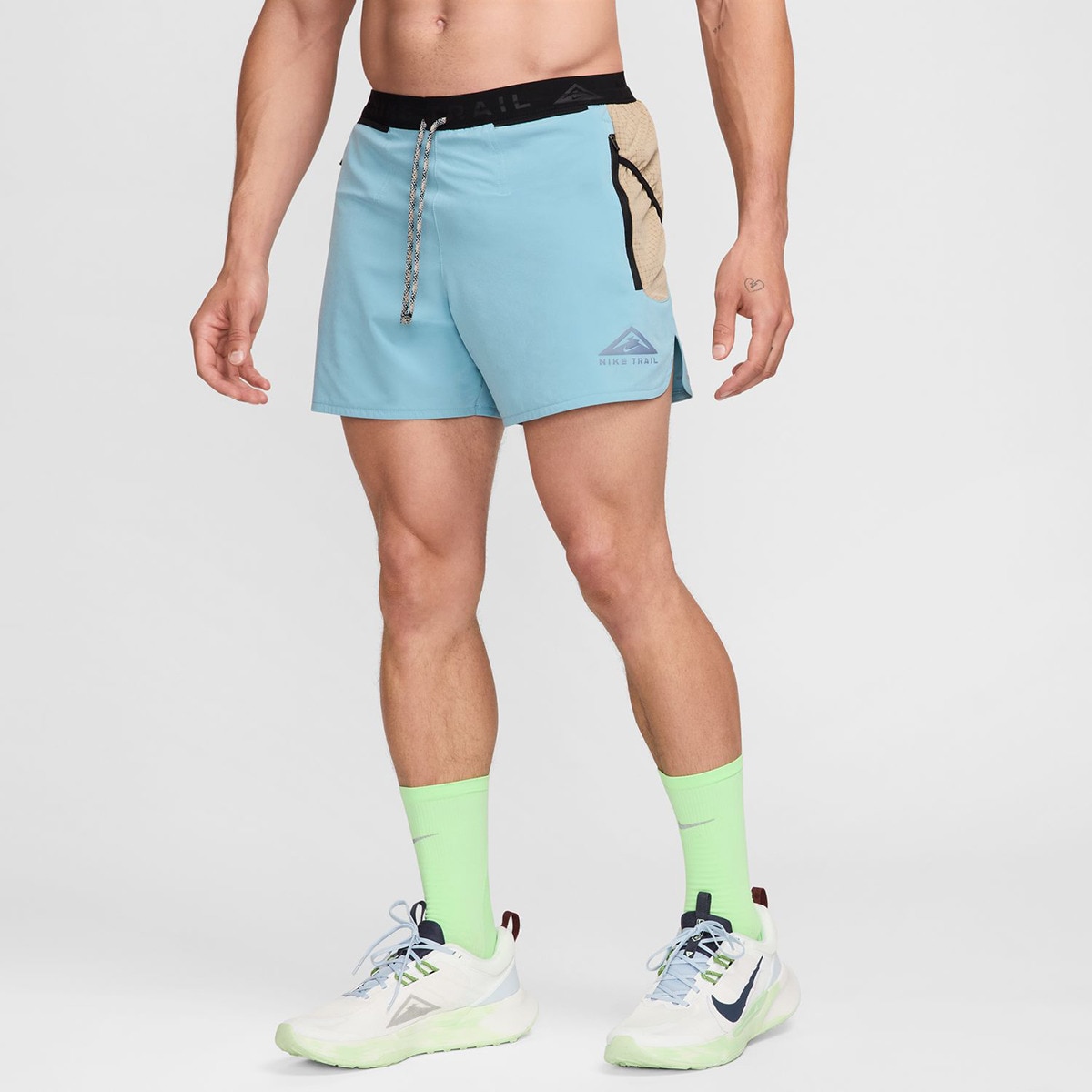 short nike trail hombre