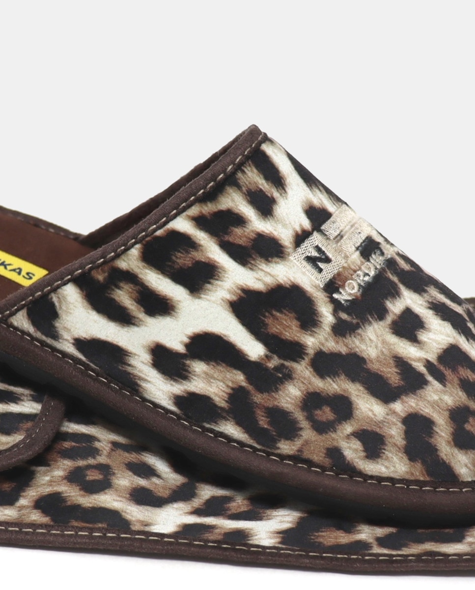 Chinelos de Quarto em Tecido com Animal Print Castanho-6