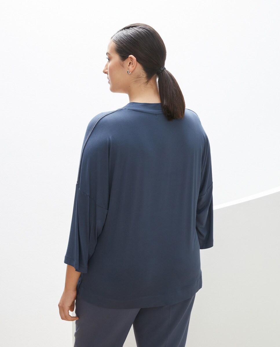 Camisola com Decote em Bico e Detalhe Azul-3
