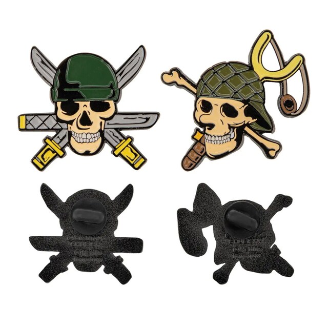 Imagem 0 de Set 2 pins 3 cm Calavera Zoro y Usopp One Piece Cineréplicas