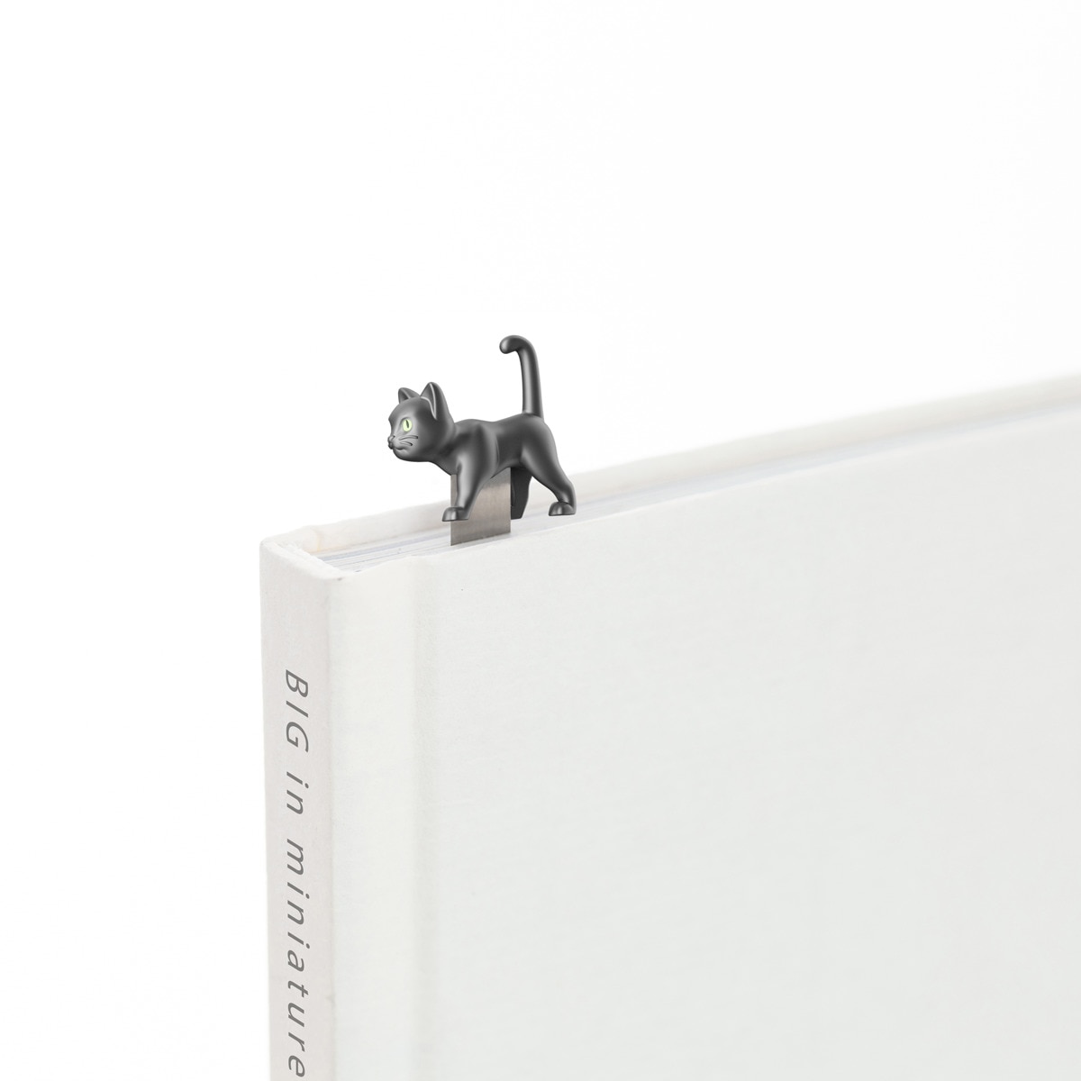 Marca livros Metalmorphose gato preto com olhos verdes 3