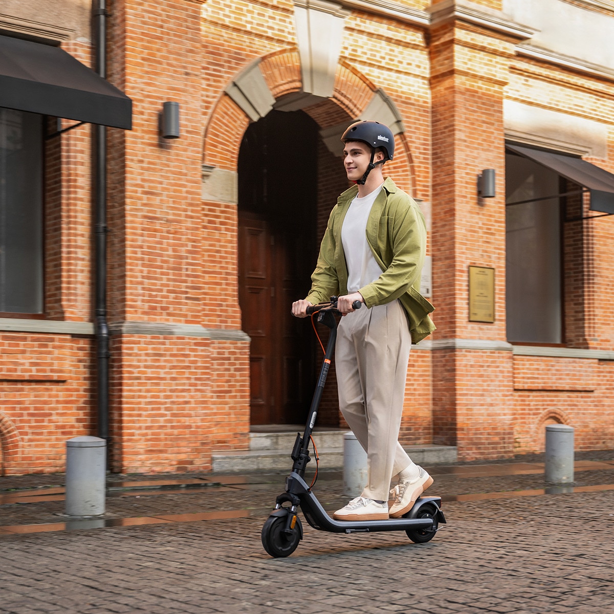 Patinete eléctrico Segway E2 Plus II Negro-14