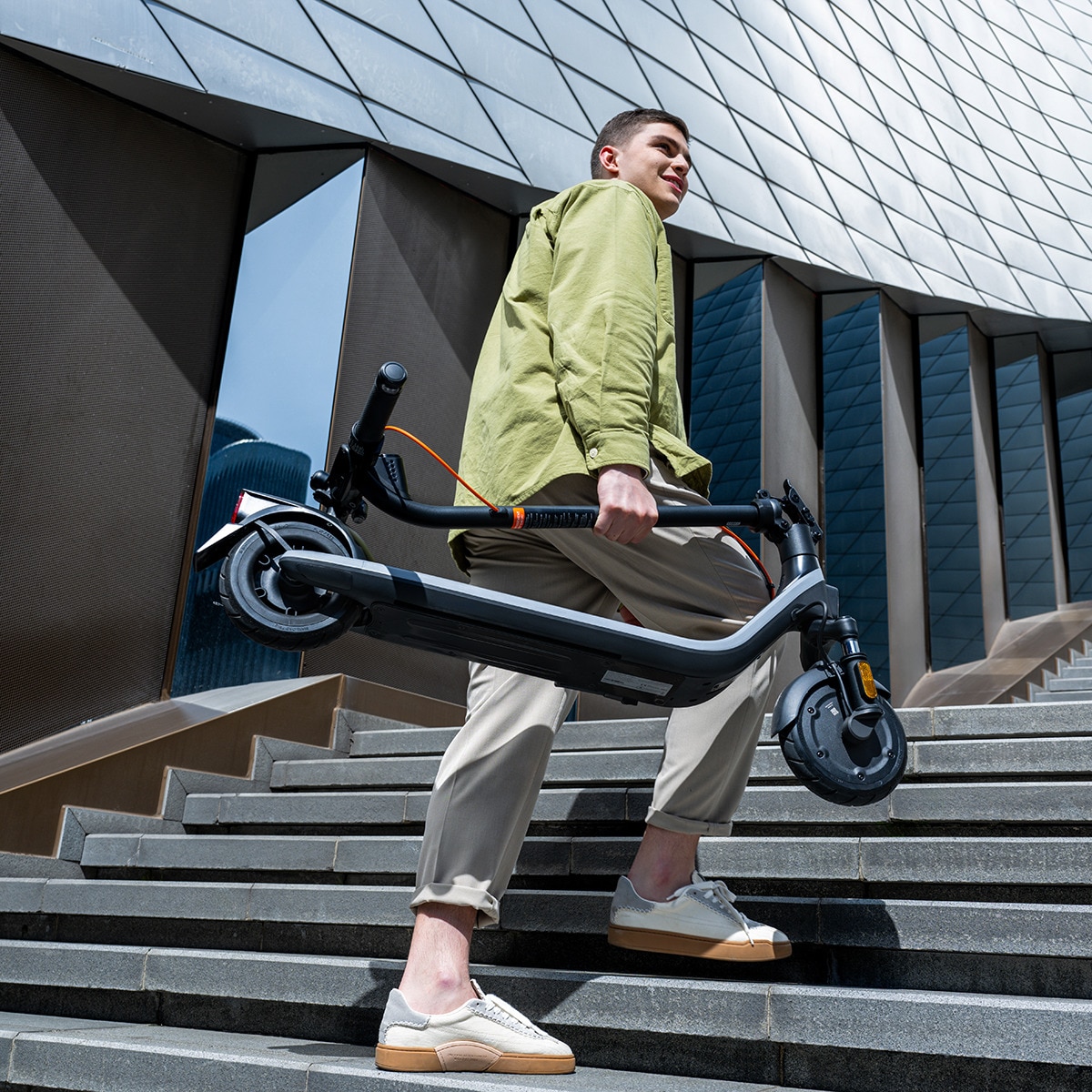 Patinete eléctrico Segway E2 Plus II Negro-13