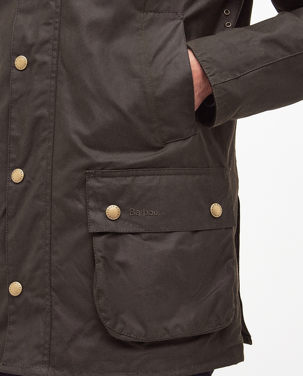 Chaqueta de hombre con cuello de cordón y bolsillos frontales