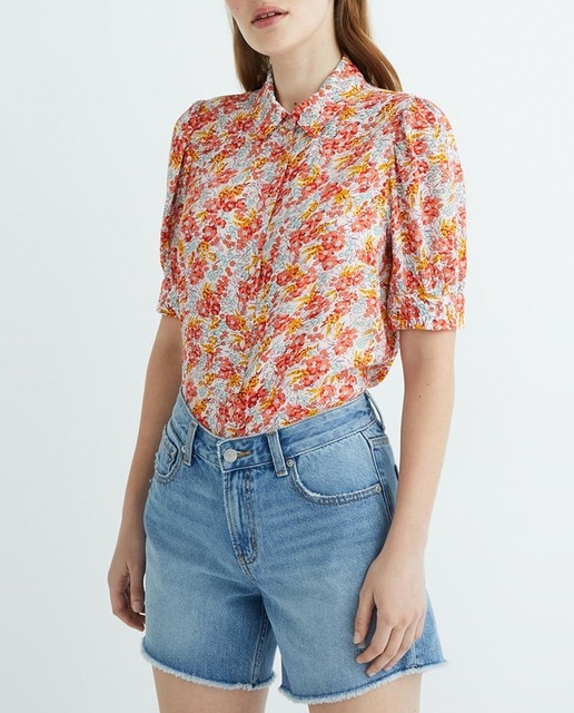 Imagen 0 de Blusa de mujer de flores con mangas farol