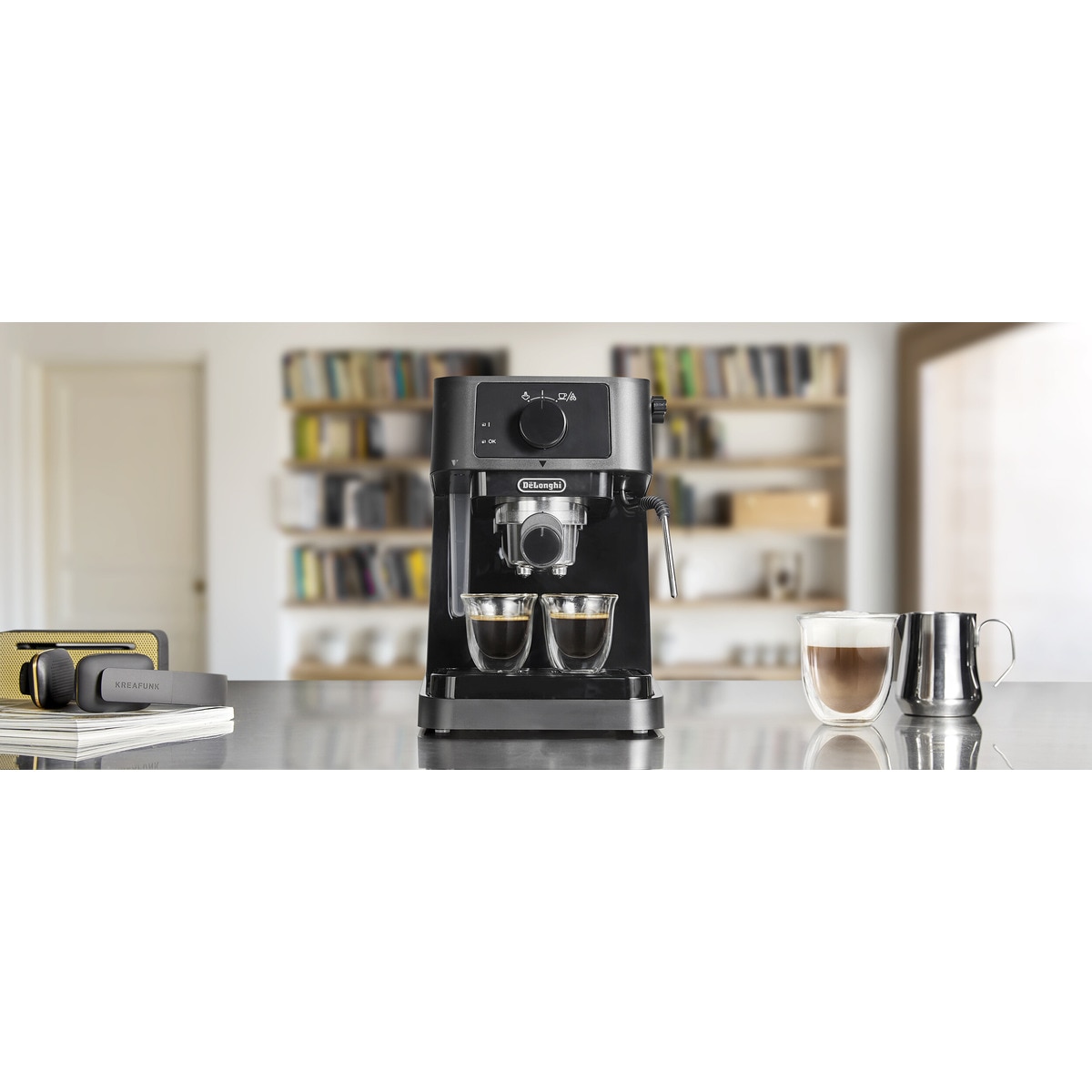 Cafetera espresso De'Longhi EC230.BK bomba tradicional, con deposito de agua extraible Negro-8