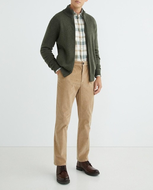 Imagen 0 de Pantalón chino de hombre pana fina con pinza