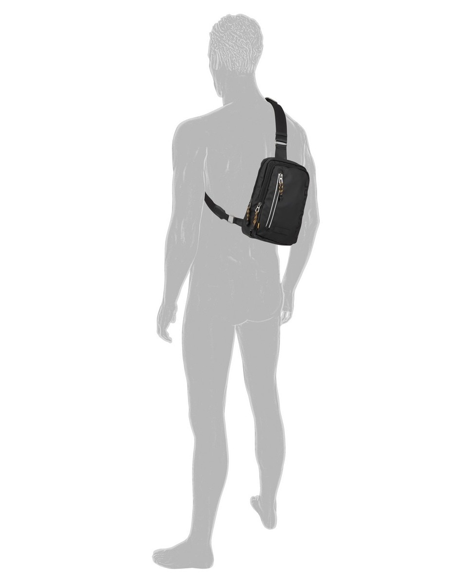 Mochila pequena 1 alça linha Explore Preto-4