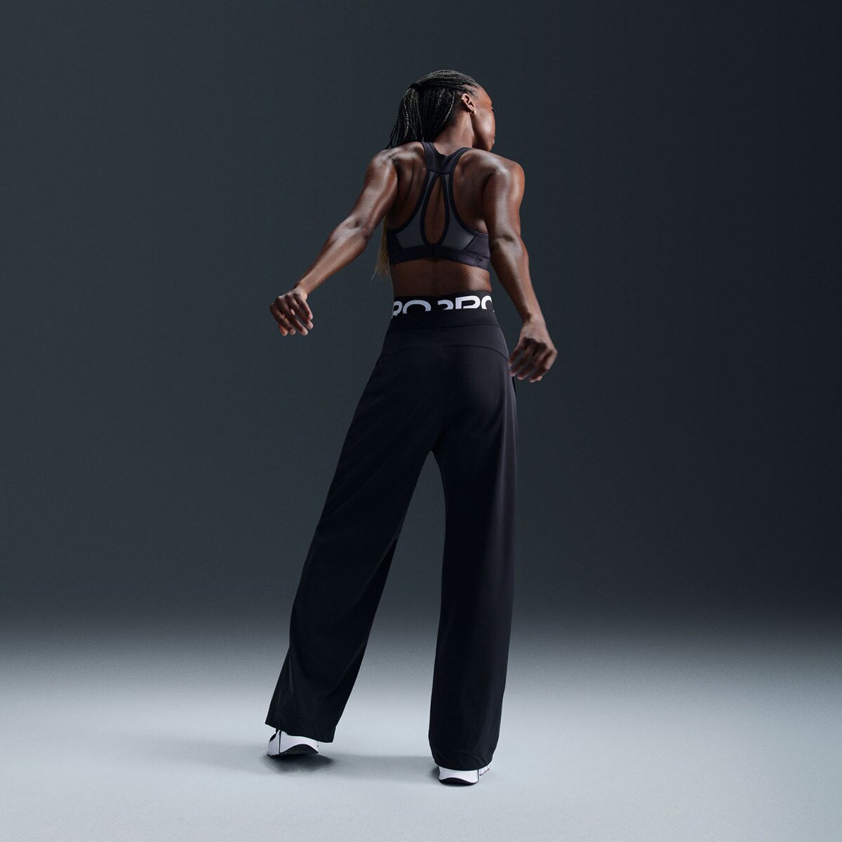 Top de mulher Swoosh Nike Preto-5