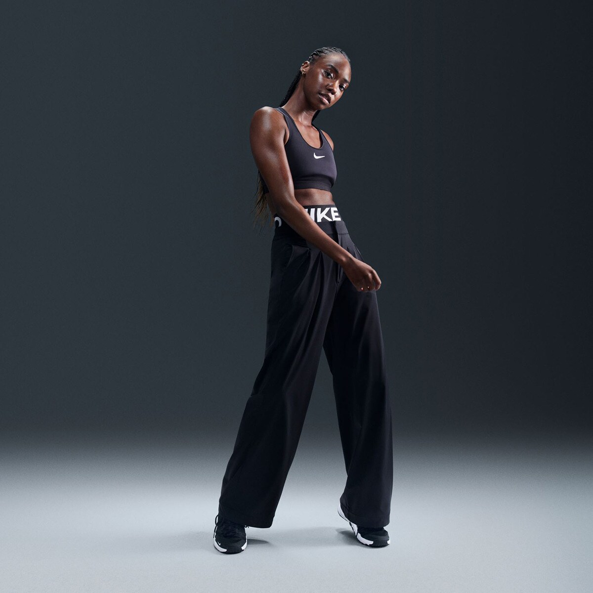 Top de mulher Swoosh Nike Preto-4