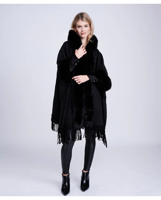 Imagem 0 de Capa de Tecido com Rebordo em Pelo - Preto