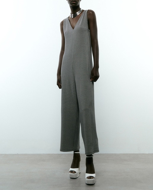 Imagen 0 de Mono de mujer tejido especial