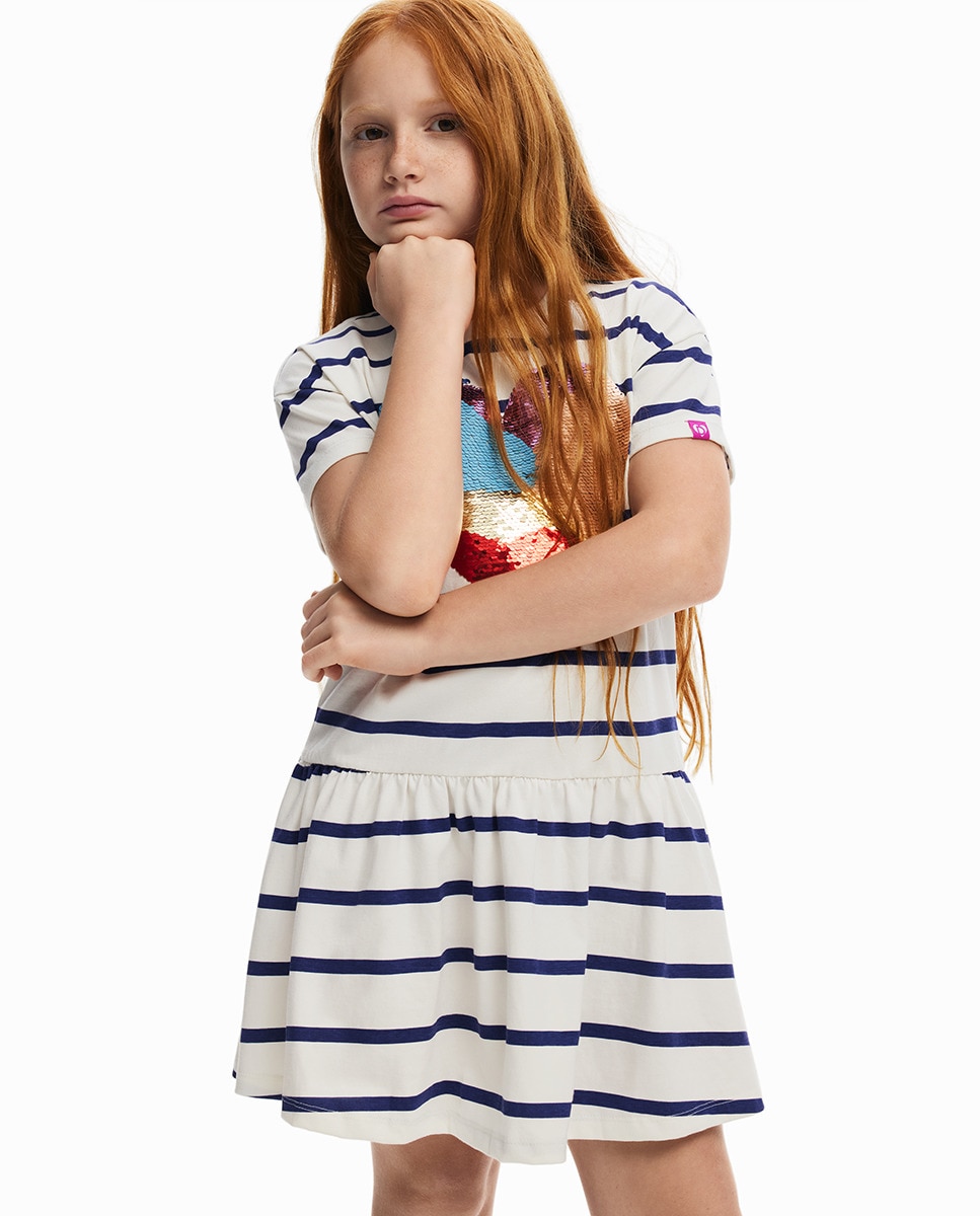 Vestido com Bordado de Coração à Frente Azul-marinho-1