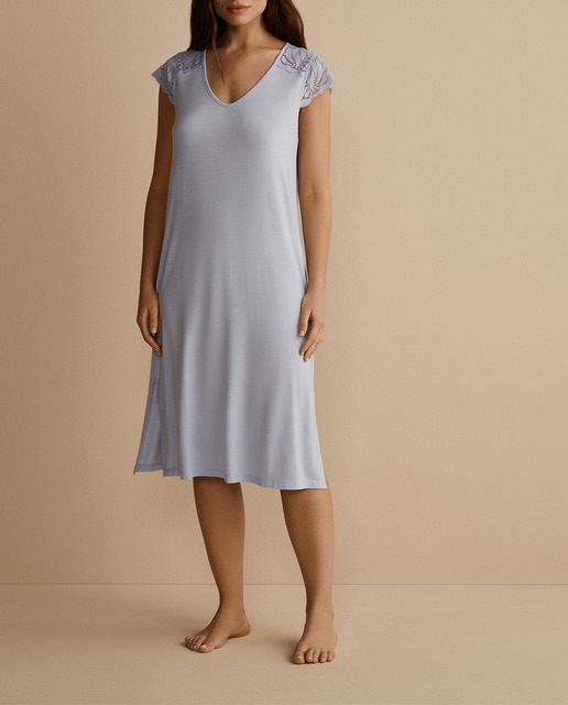 Imagen 0 de Camisón liso escote pico
