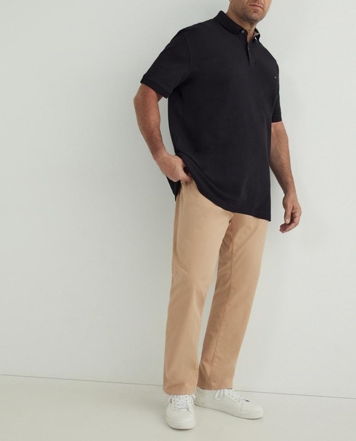 Imagen 0 de Chino de hombre regular liso en tejido stretch azul marino tallas grandes