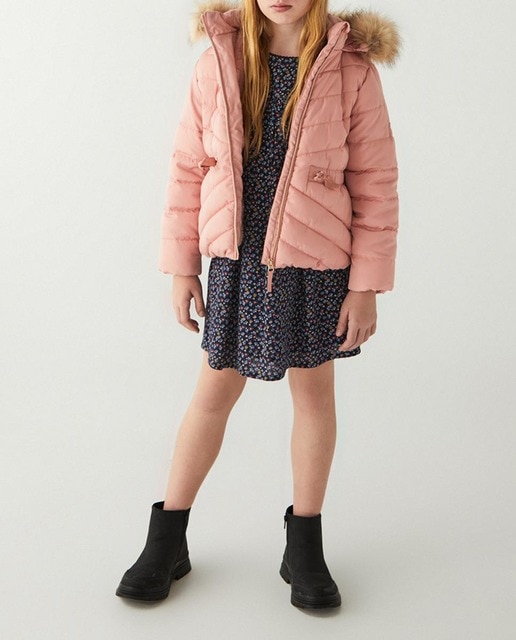 Imagen 0 de Parka acolchada de niña con pelo en capucha