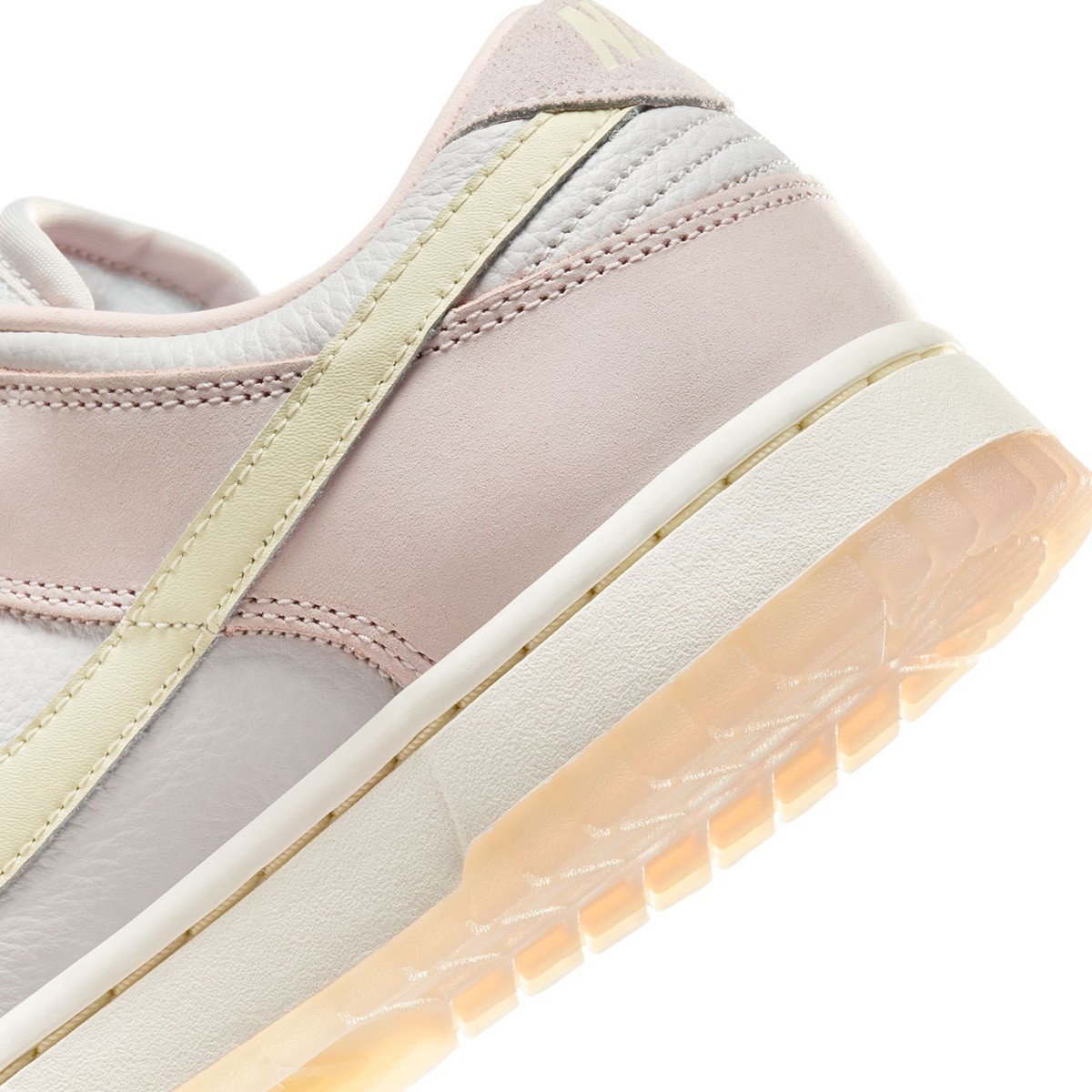Sapatilhas de Mulher Dunk Low Premium Branco / Rosa-8