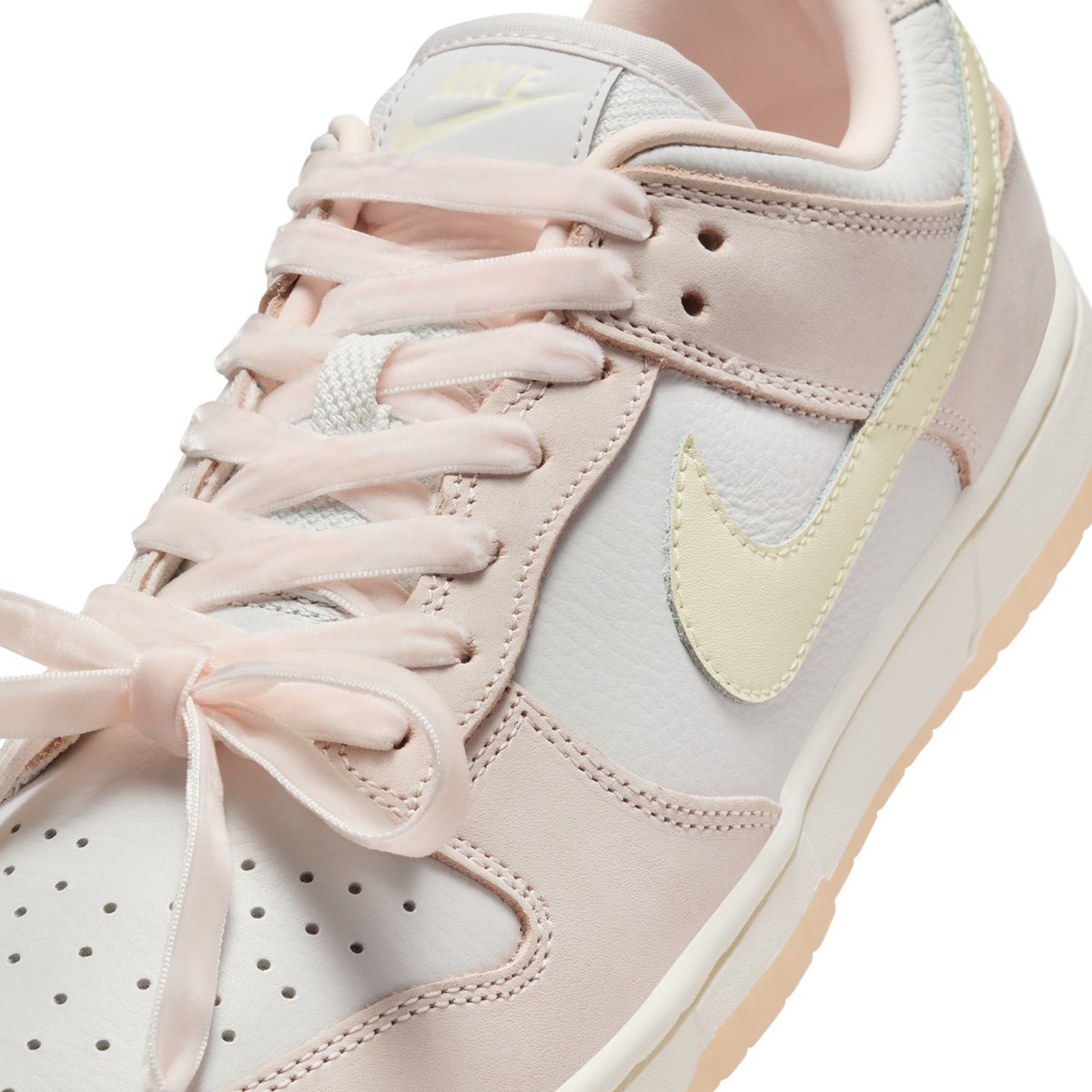 Sapatilhas de Mulher Dunk Low Premium Branco / Rosa-7