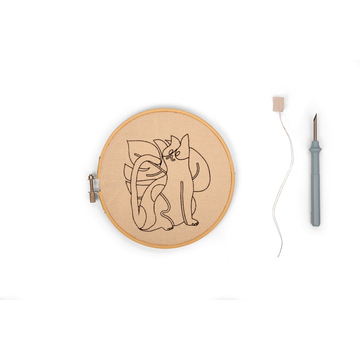 Set de costura punch needle gato de Kikkerland 3