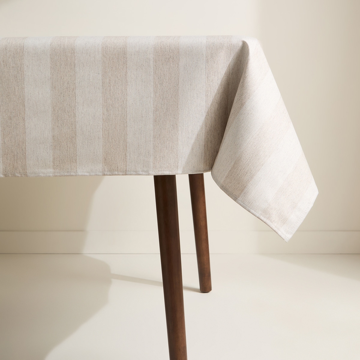 Toalha de Mesa Antimanchas com Risca Larga Resinada Bege-3