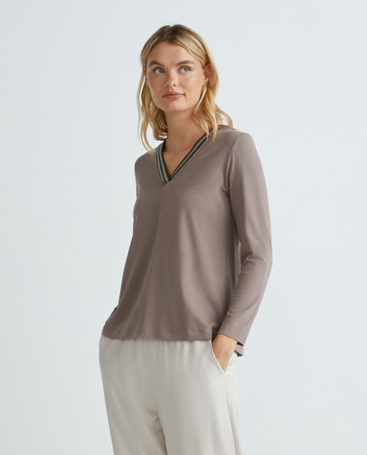 Camiseta de manga larga y escote pico de mujer