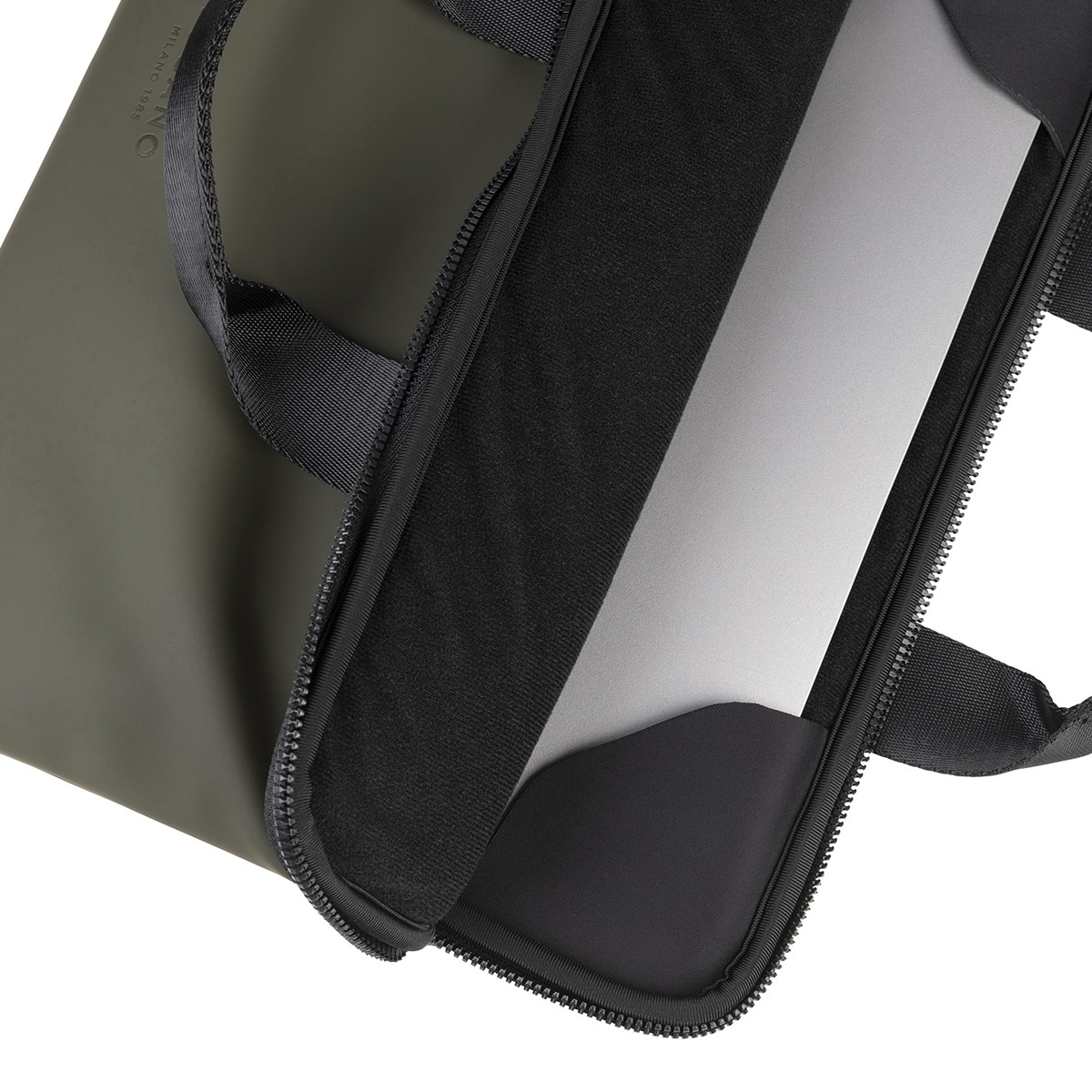 Maletín verde militar Tucano para MacBook Pro 16" Verde militar-6