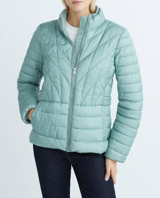 Imagen 0 de Abrigo acolchado de mujer ultraligero corto