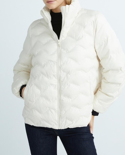 Imagen 0 de Abrigo acolchado de mujer corto regular fit