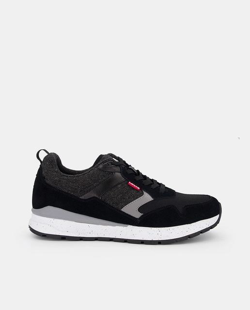 Imagen 0 de Zapatillas de hombre en negro bajas tipo running con logotipo lateral