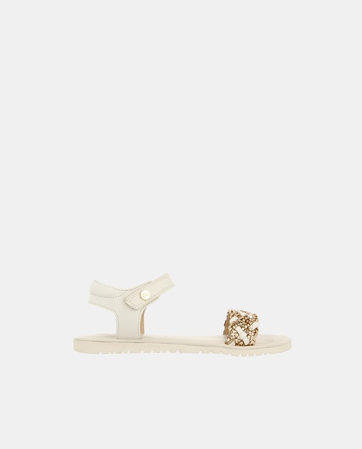 Imagen 0 de Sandalias color blanco de piel con trenzado y cierre ajustable para niña