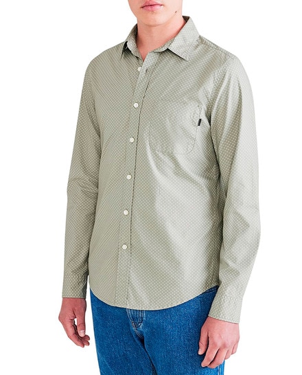 Camisa de hombre slim fit de manga larga, con micro estampado. Bolsillo en el pecho — oferta en Primeriti