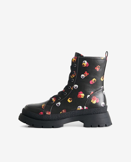 Imagen 0 de Botas cordones flores