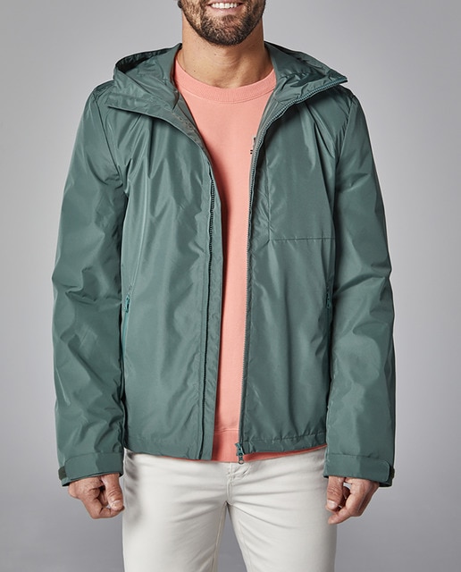 Imagen 0 de Chaqueta técnica de hombre con capucha