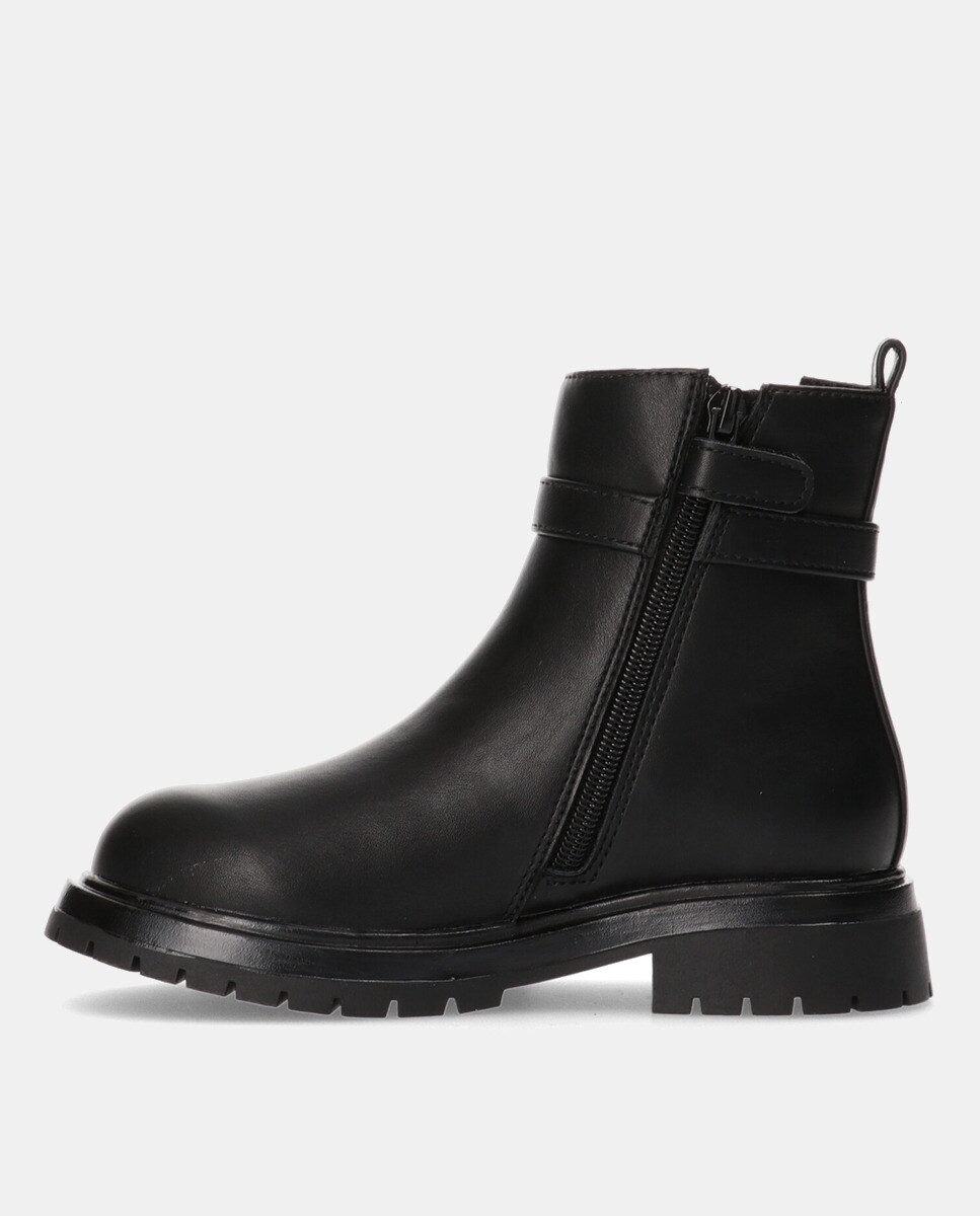 Botas Chelsea com Sola com Tacão Preto-4