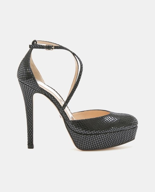 Imagen 0 de Zapatos de salón de mujer en negro de piel grabada con plataforma y tacón de aguja