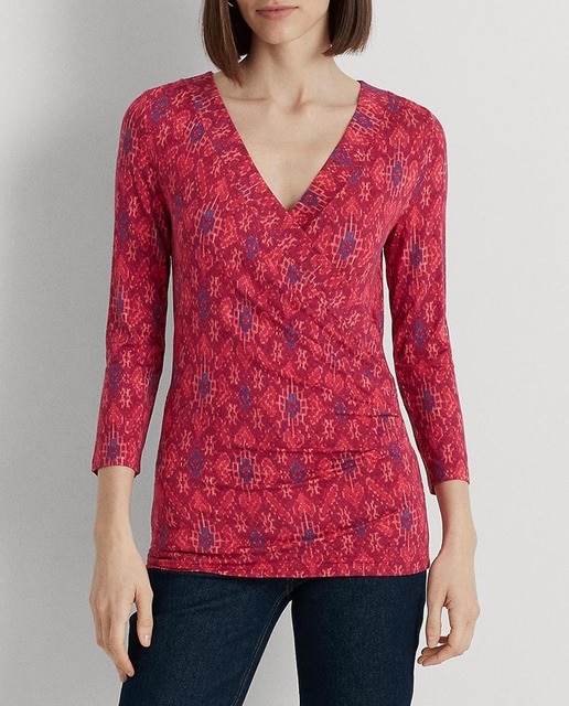 Imagen 0 de Camiseta de mujer de cuello pico estampado