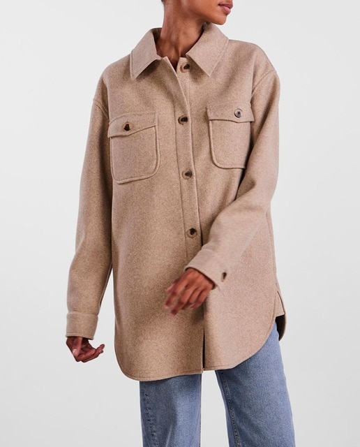 Imagen 0 de Camisa de mujer oversize con manga larga