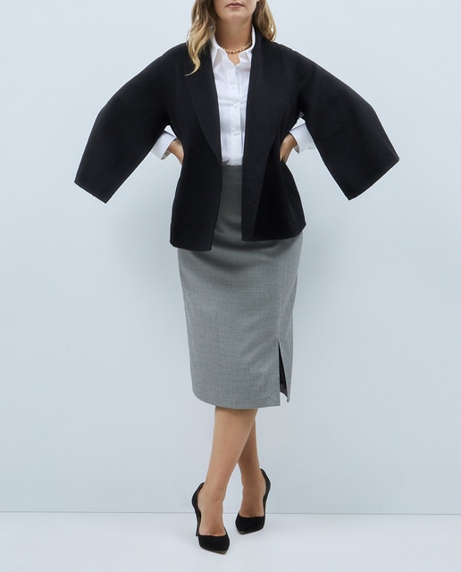 Imagen 0 de Capa de mujer handmade