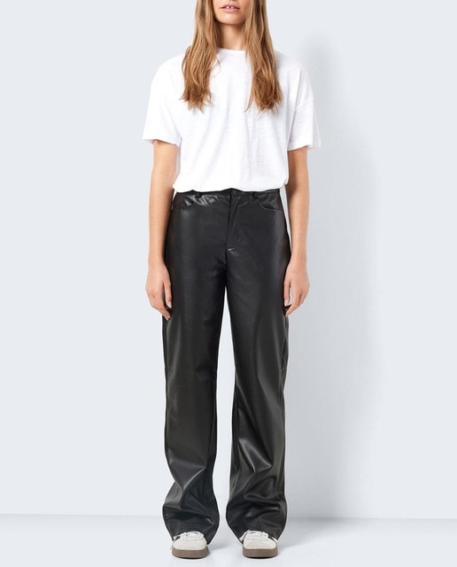 Imagen 0 de Pantalón de mujer polipiel de pierna ancha.