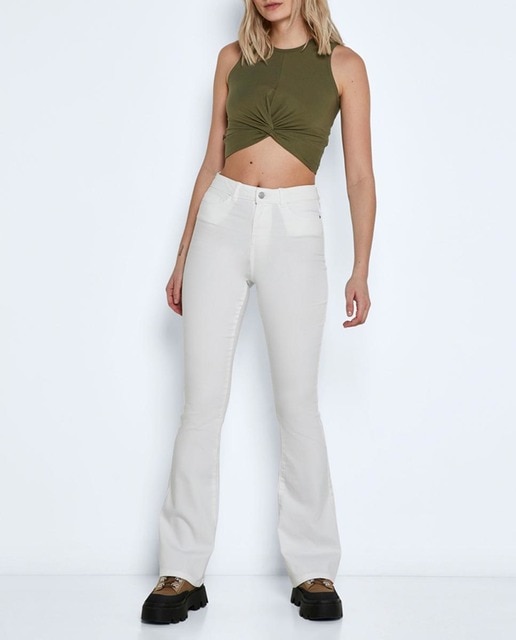 Imagen 0 de Vaqueros de mujer tiro alto con pierna campana.