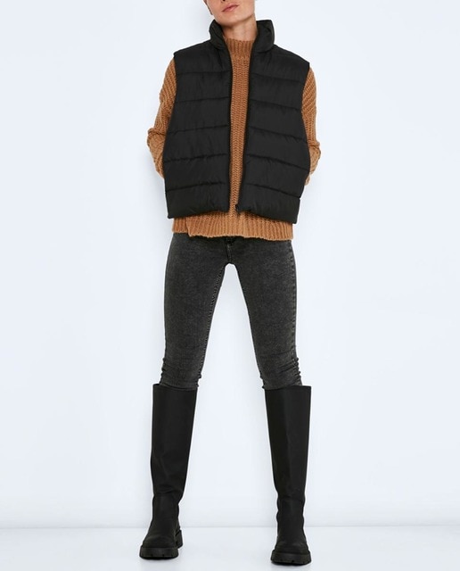 Imagen 0 de Chaleco de mujer corto acolchado