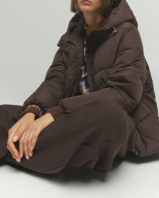 Imagen 0 de Cazadora acolchada con capucha y bolsillos