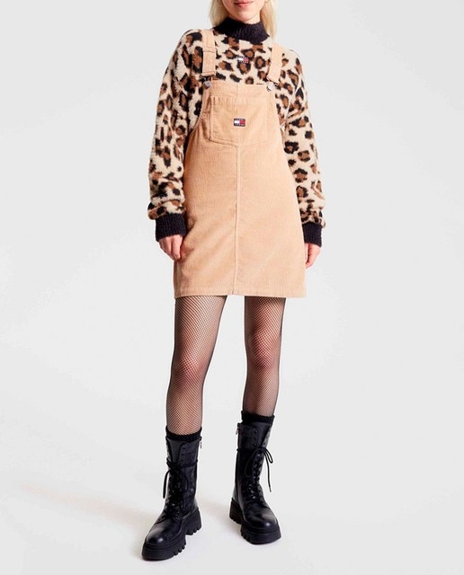 Imagen 0 de Pichi de mujer de pana con bolsillo delantero