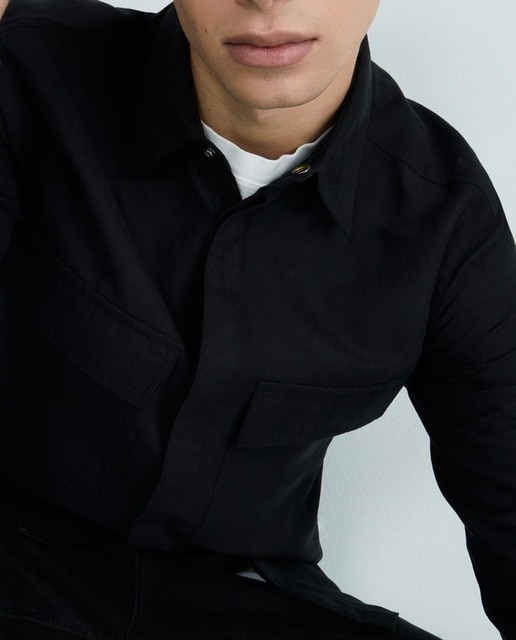 Imagen 0 de Camisa efecto piel de hombre
