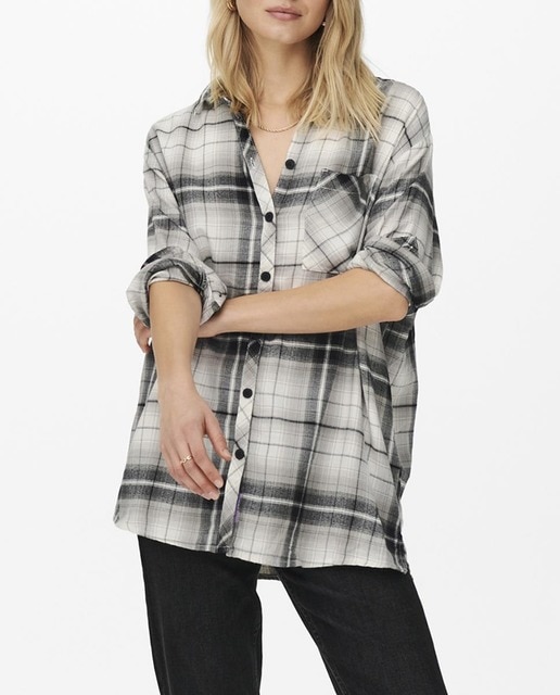 Imagen 0 de Camisa larga de mujer con estampado geométrico