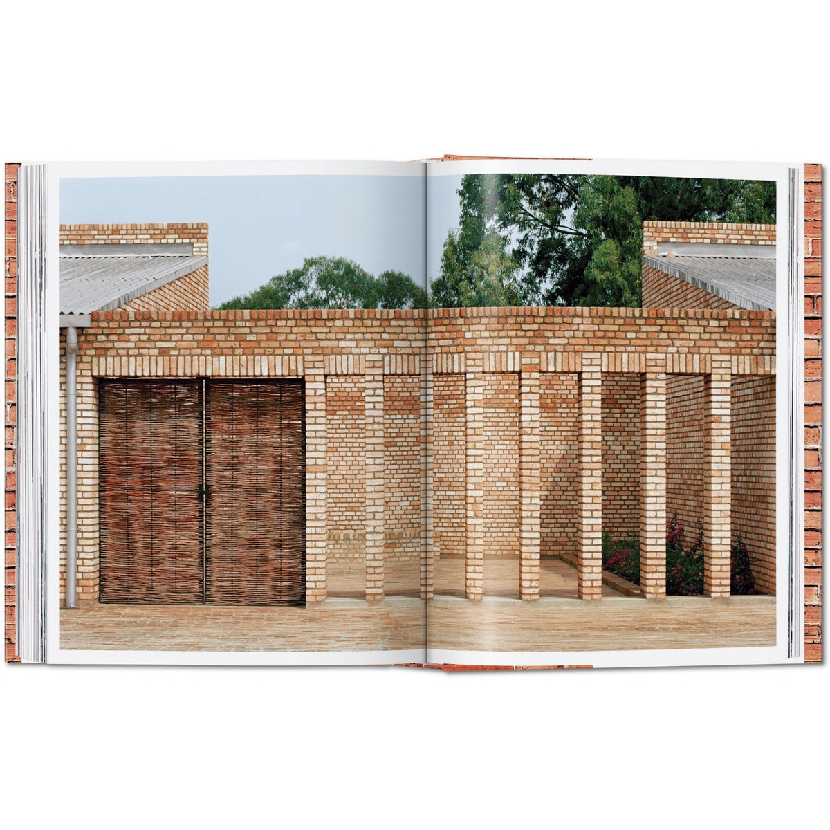 Contemporary Brick Buildings (Capa dura) 4