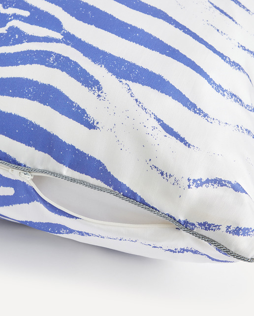 Imagen 0 de Cojín decorativo seda Classic Zebra Roberto Cavalli