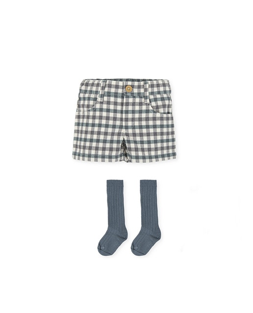 Imagen 0 de Bermuda de niño a cuadros con calcetines a juego