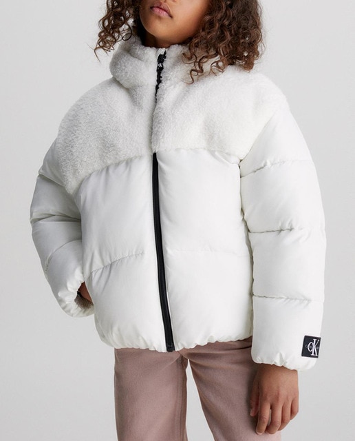 Imagen 0 de Chaqueta acolchada de niña marfil con capucha