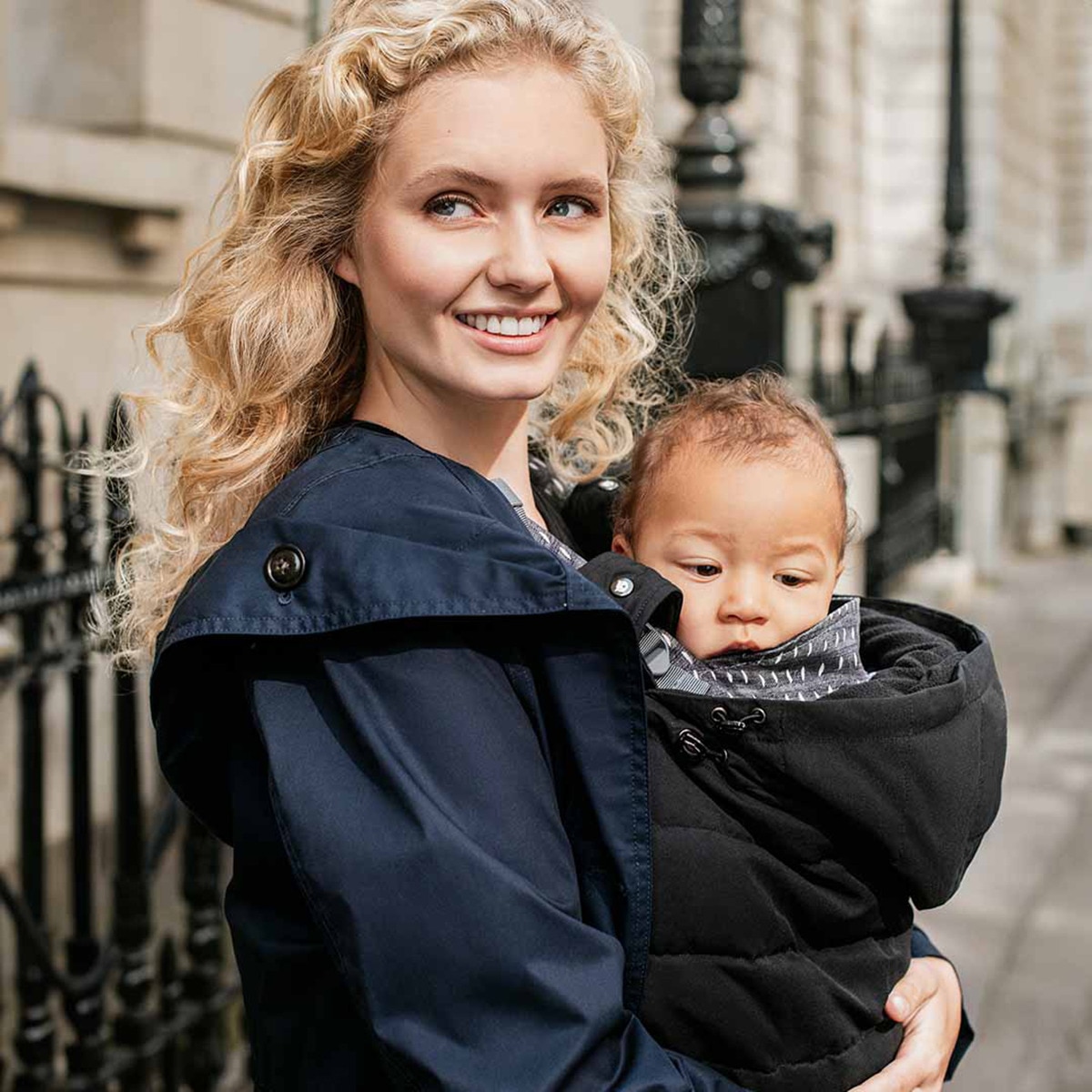 Cobertor de porteo wombat&Co London plumón · Wombat&Co · El Corte